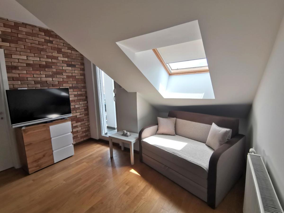 Stan Na Dan M Apartment Novi Sad Luaran gambar