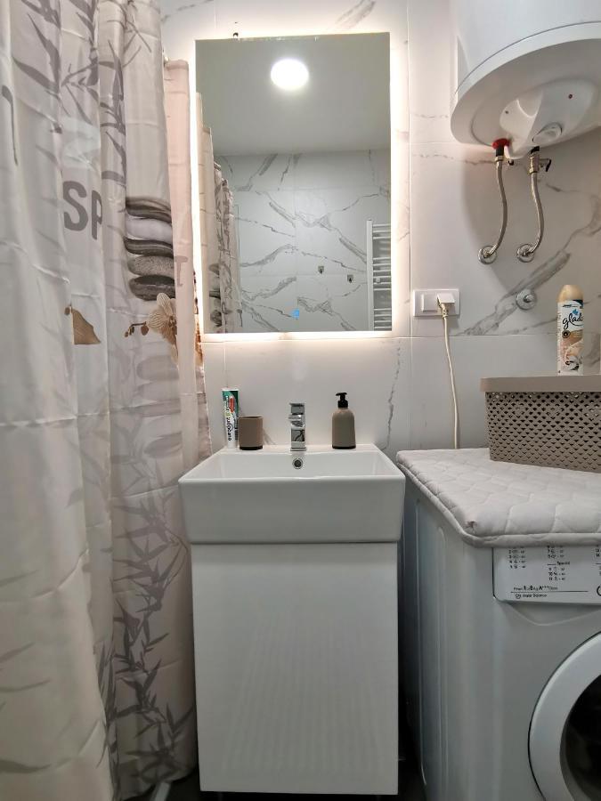 Stan Na Dan M Apartment Novi Sad Luaran gambar