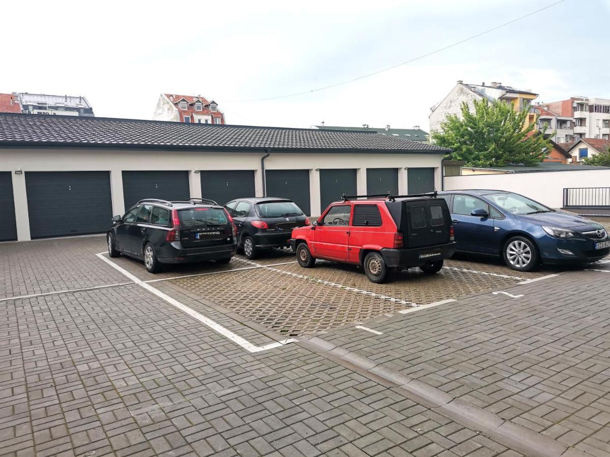 Stan Na Dan M Apartment Novi Sad Luaran gambar