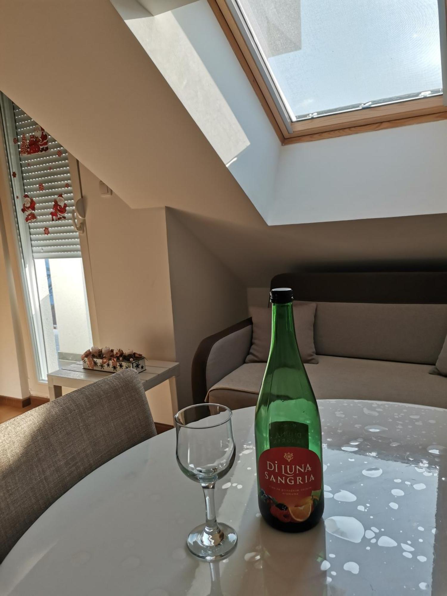 Stan Na Dan M Apartment Novi Sad Luaran gambar