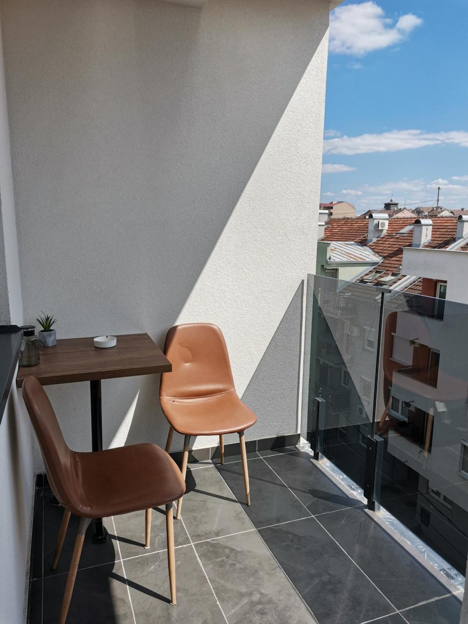 Stan Na Dan M Apartment Novi Sad Luaran gambar