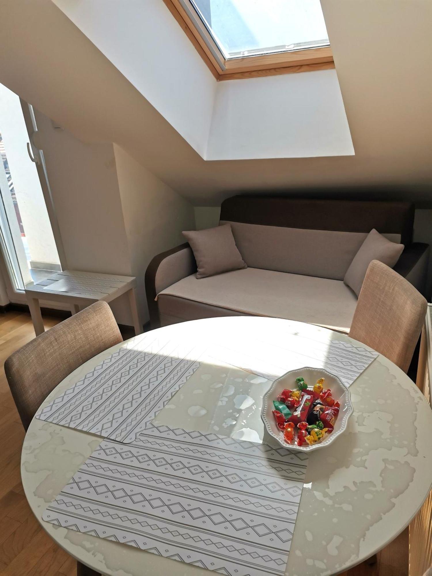 Stan Na Dan M Apartment Novi Sad Luaran gambar